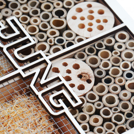Insect hotel (1 piece)